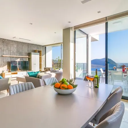 Sleeps 6 With Pool Air Con And Wifi Vilă Kalkan